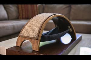 QUICKSNAP REPLACEABLE CAT SCRATCHER Here's the QuickSnap Replaceable Cat Scratcher